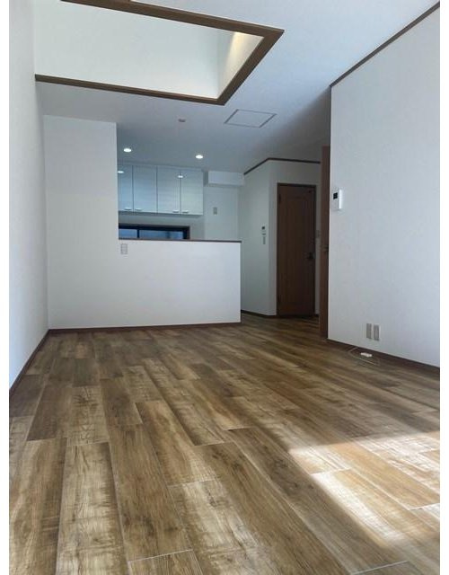 深草西浦町４丁目の居間・リビング