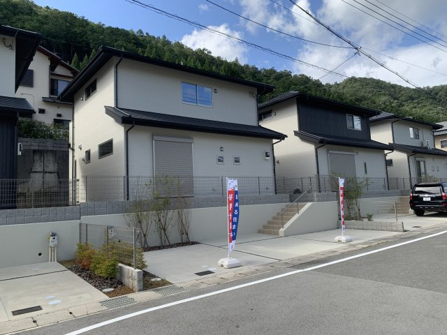 京都市北区西賀茂下庄田町　未入居一戸建ての外観