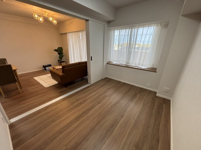 【居間・リビング】ココタウンヒルトップマリーナ 