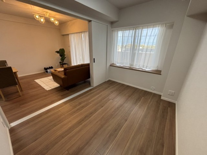 【居間・リビング】ココタウンヒルトップマリーナ 