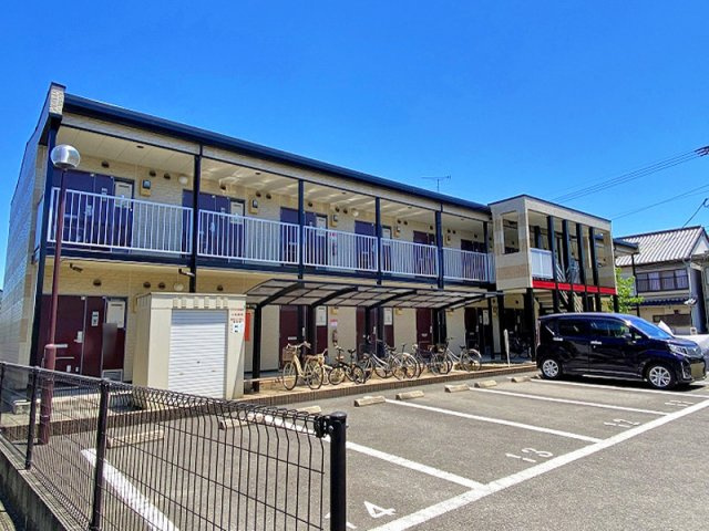 レオパレスリバティⅠの外観