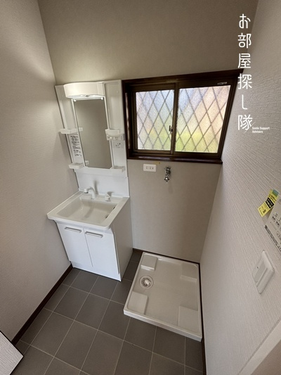 久留米市城島町西青木の中古一戸建の独立洗面台