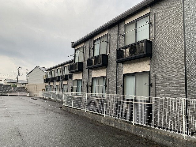 レオパレスＣＡＭＥＬＬＩＡの外観