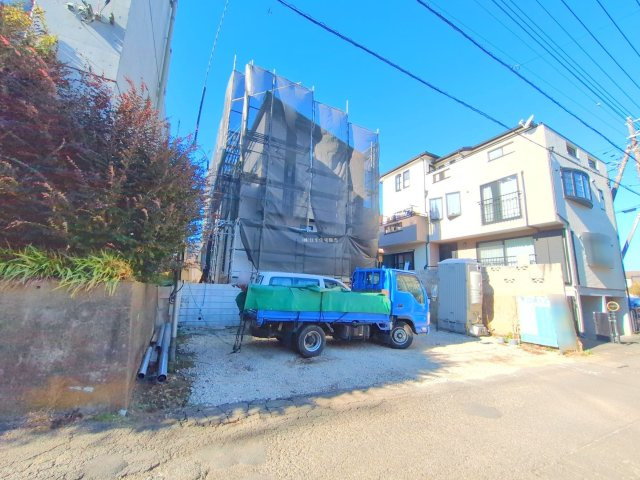 富士見市大字勝瀬の新築一戸建の外観|2025年12月撮影　
急行停車駅「ふじみ野」駅徒歩15分！
敷地広々48坪！南向きで陽当り良好な4LDK新築一戸建て♪
資料請求やご見学などお気軽にお問い合わせください。