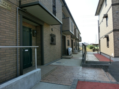 【外観】 | ＫＳ・プレジオ | 玄関側