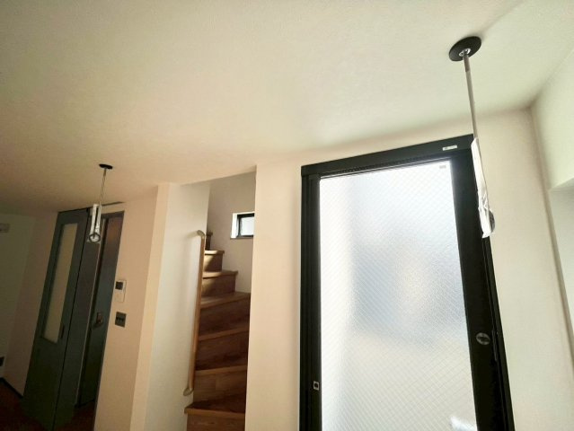 【TOKYO BASE】中野区南台2丁目　新築戸建の前面道路含む現地写真|子育てしやすい住環境！教育施設や商業施設も徒歩圏内に充実。

現地ご見学希望・資料請求などお気軽にお問い合わせ下さい！
03-5990-5201