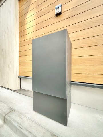 【TOKYO BASE】中野区南台2丁目　新築戸建の前面道路含む現地写真|暮らす人を優しく包み込むくつろぎの邸宅！

現地ご見学希望・資料請求などお気軽にお問い合わせ下さい！
03-5990-5201