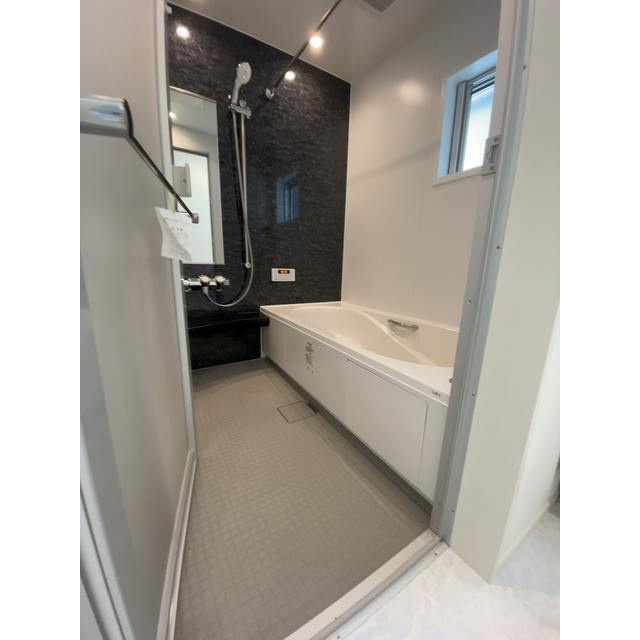 さいたま市南区大字太田窪の一戸建ての浴室