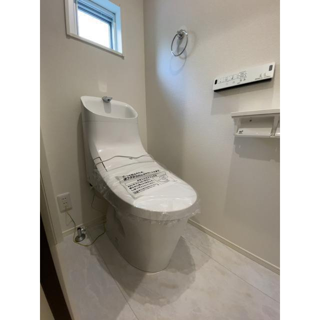 さいたま市南区大字太田窪の一戸建てのトイレ