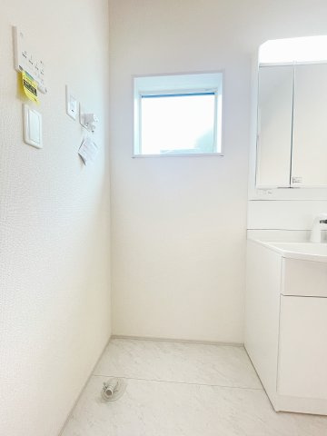 新築戸建・新築建売　伊勢崎市長沼町【長期優良住宅】豊受小・第四中のランドリースペース