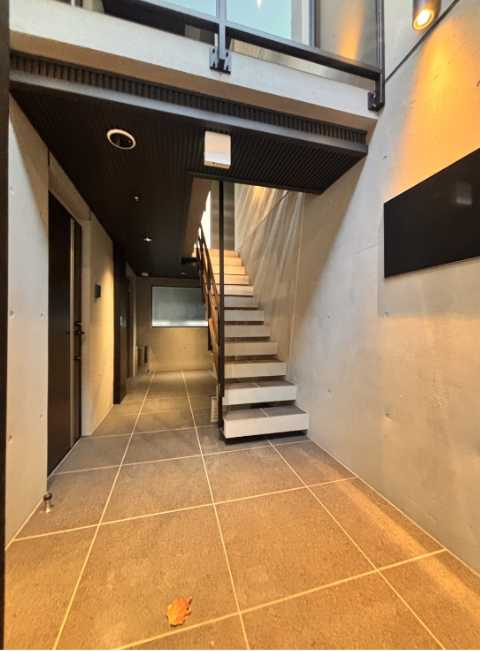 ReveResidence三軒茶屋　ペット相談　新築　デザイナーズ　角部屋のロビー