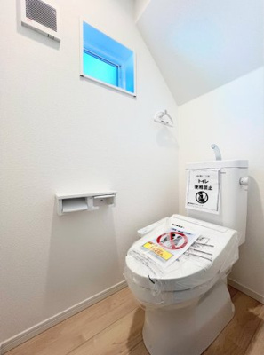 【トイレ】 | ◆◇横浜市緑区三保町　新築戸建　1号棟◇◆ | ◆土・日・祝日は、当社スタッフによる現地案内会を実施しております。もちろん平日のご案内も可能です。お気軽にご相談ください！！