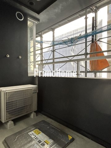 ｺﾝﾌｫﾘｱ新川のバルコニー