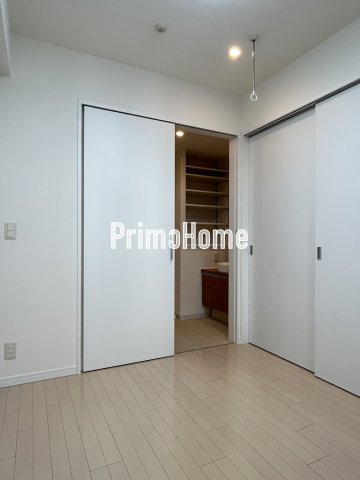 ｺﾝﾌｫﾘｱ新川の洋室