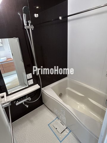 ｺﾝﾌｫﾘｱ新川の浴室