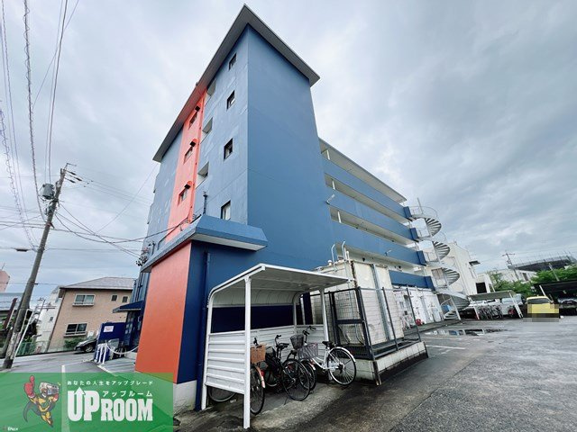 イミソーレ岩倉の駐車場
