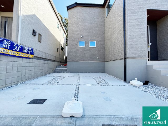 枚方市楠葉野田　第3期　新築一戸建ての駐車場|駐車スペース！散水栓があるので、こまめに愛車を洗えます！