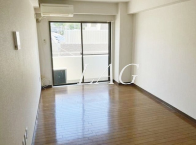 【居間・リビング】 | ピロ・ルシュリカ | 洋室のお部屋です。