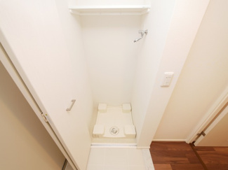 【設備】 | TLRレジデンス本町WEST | 洗濯機置き場です