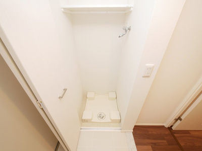 【設備】 | TLRレジデンス本町WEST | 洗濯機置き場です