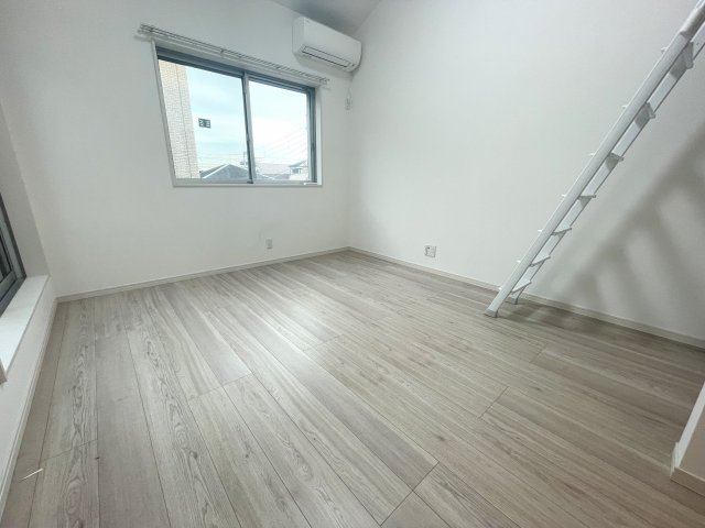 ロフト付きのお部屋です☆