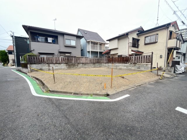 COLORSグリーンヒル野路2丁目限定１区画の前面道路含む現地写真|～施工事例～