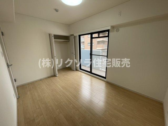 プラネ枚方公園の寝室|洋室6.0帖
■物件内覧・資金計画相談・住宅ローン相談、リフォーム相談、お問合せ受付中■
※当日・翌日のご内覧、ご相談はお電話でのお問合せがスムーズです！
