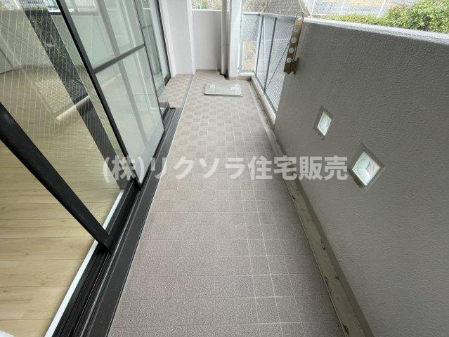 プラネ枚方公園のバルコニー|■物件内覧・資金計画相談・住宅ローン相談、リフォーム相談、お問合せ受付中■
※当日・翌日のご内覧、ご相談はお電話でのお問合せがスムーズです！