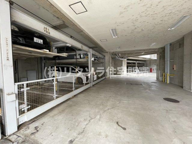 プラネ枚方公園の駐車場|■物件内覧・資金計画相談・住宅ローン相談、リフォーム相談、お問合せ受付中■
※当日・翌日のご内覧、ご相談はお電話でのお問合せがスムーズです！