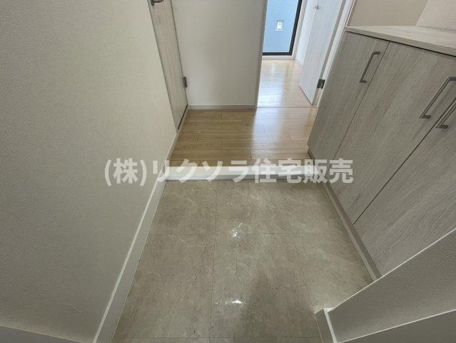 プラネ枚方公園の収納|洋室のクローゼット
■物件内覧・資金計画相談・住宅ローン相談、リフォーム相談、お問合せ受付中■
※当日・翌日のご内覧、ご相談はお電話でのお問合せがスムーズです！