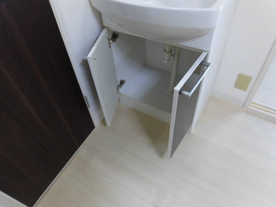 【収納】 | サンライフ菅原 | 洗面所下の収納スペースです