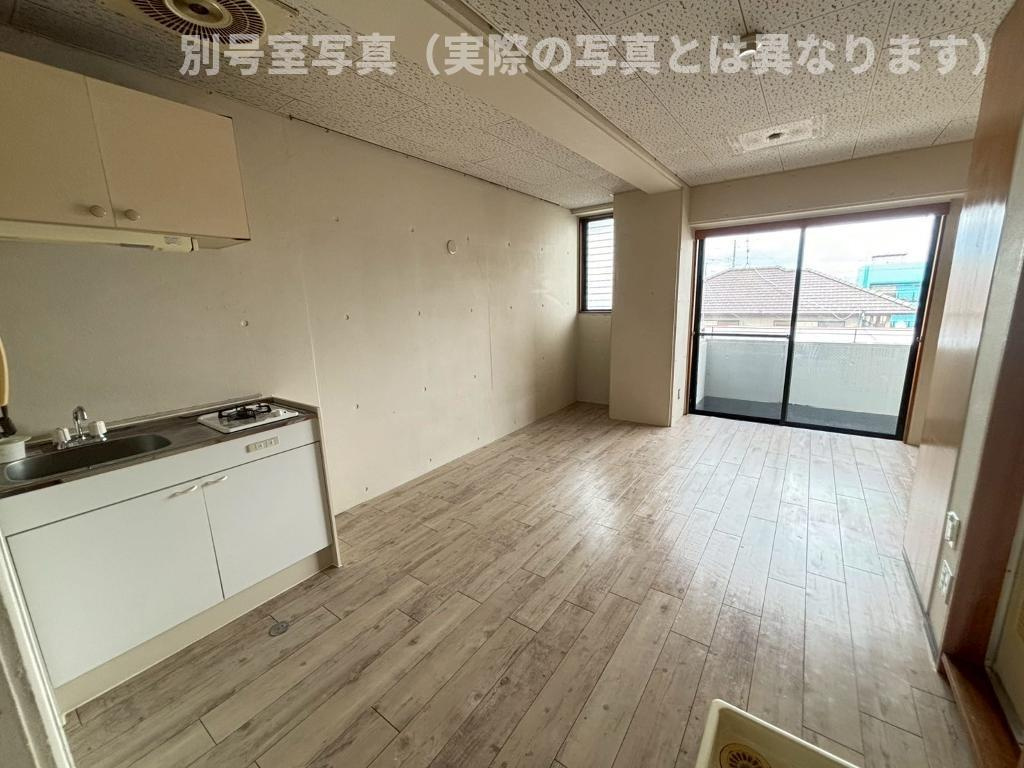 コーポアリオンの居間・リビング