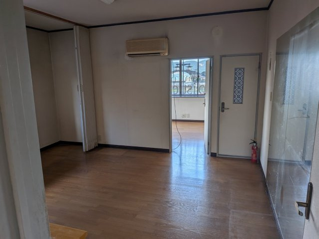 店舗・住宅　3階建てのその他