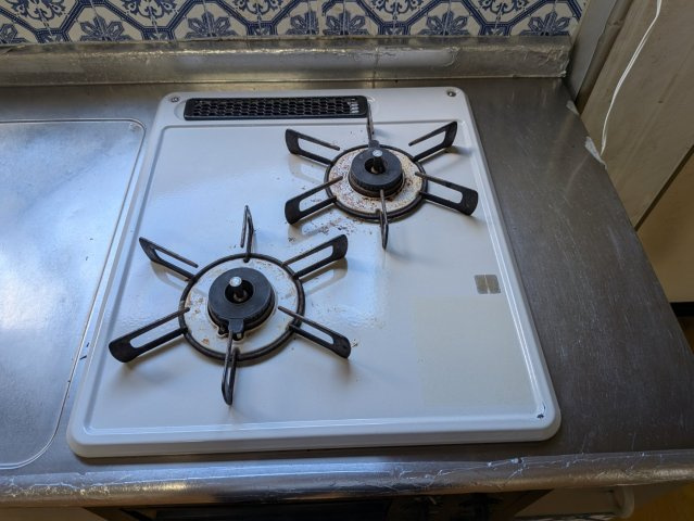 店舗・住宅　3階建てのキッチン