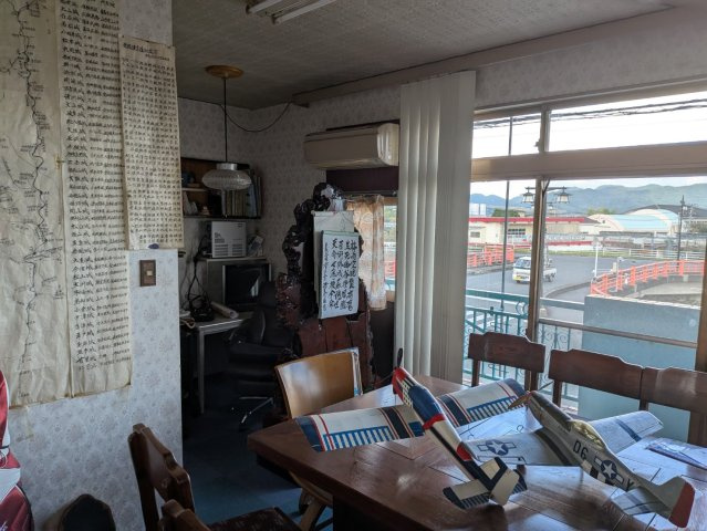 店舗・住宅　3階建てのその他共用部分