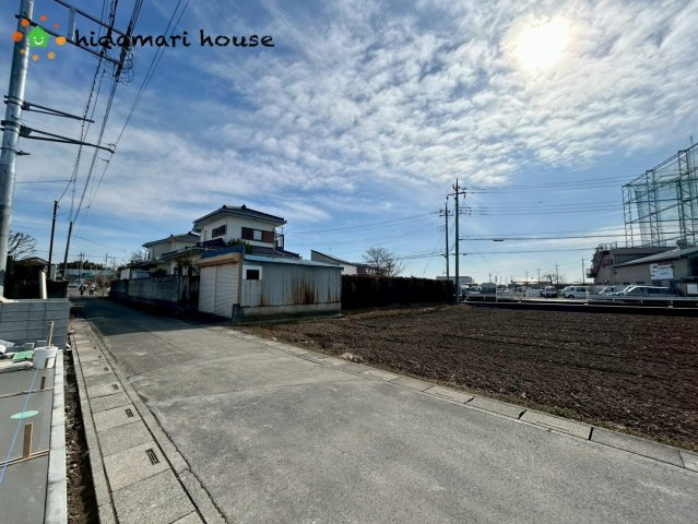 西区宝来　新築戸建　リーブルガーデン05の前面道路含む現地写真