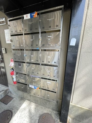 【その他共用部分】 | シャトー金城 | 集合ポストがあります
