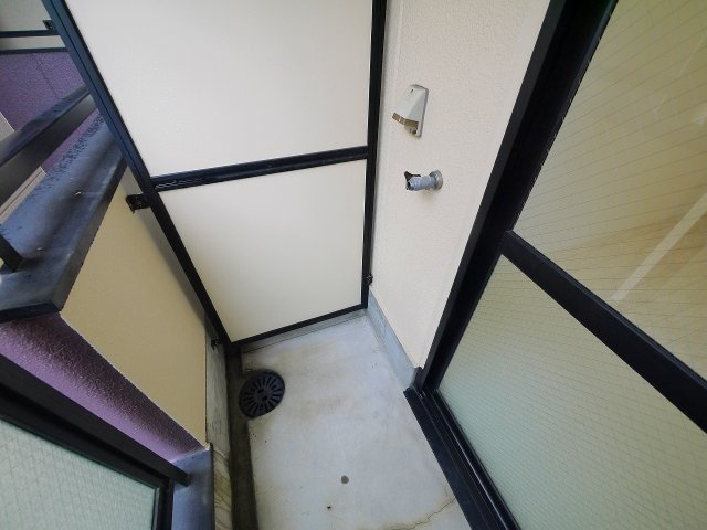 ロイヤルクリヨンの設備|キッチン上部収納