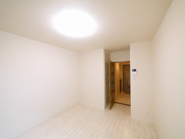 ロイヤルクリヨンの居間・リビング