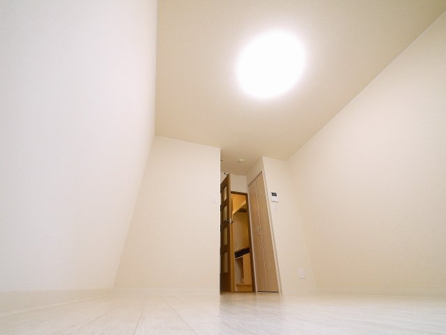 ロイヤルクリヨンの居間・リビング