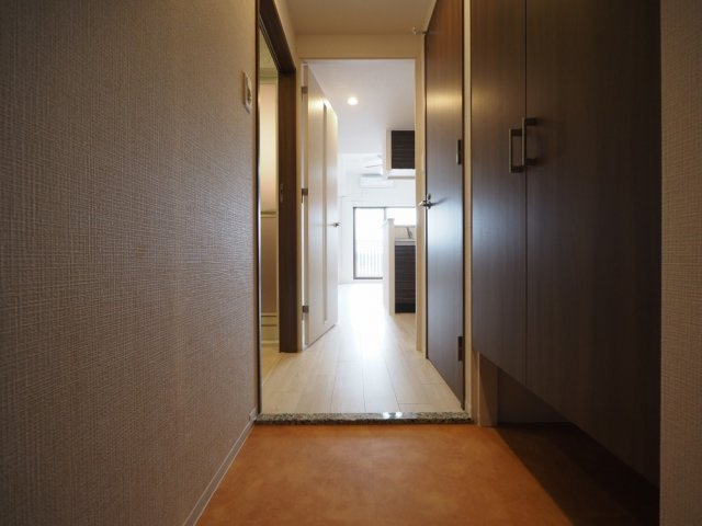 Luxe玉造南の玄関