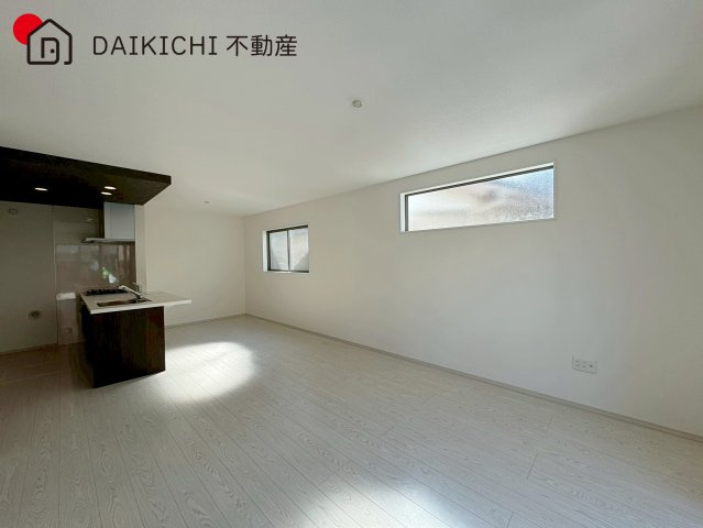【居間・リビング】 | KIP桶川市神明1期　Terrechez　新築戸建　全2棟　1号棟