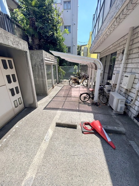 原宿パークハウスの駐車場|★敷地内駐車場★※現在空きなし