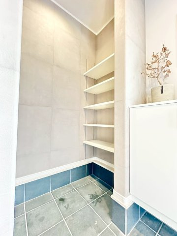 加古川市加古川町粟津の収納|土間収納で散らかりがちな玄関もスッキリ♪