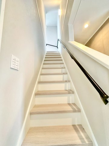 加古川市加古川町粟津の内装|手すり付きで将来も安心♪