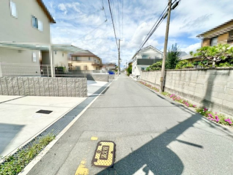 加古川市加古川町粟津の前面道路含む現地写真|前面4.5ｍ道路に面しています◎