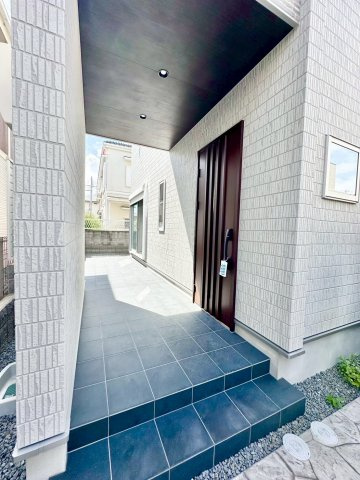 加古川市加古川町粟津の玄関|玄関ポーチ広々！
