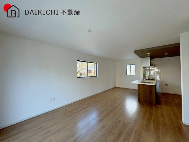 【居間・リビング】 | KIP桶川市神明1期　Terrechez　新築戸建　全2棟　2号棟