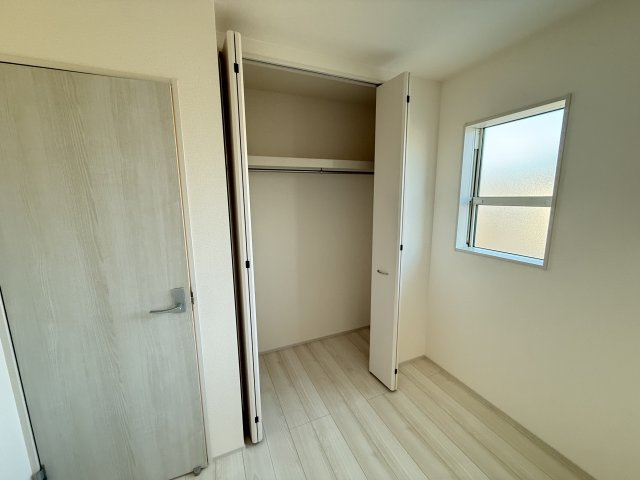 リーブルガーデンS渋川市行幸田第2　1号棟の収納|２階洋室３収納です！