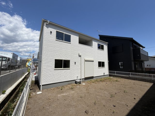 リーブルガーデンS渋川市行幸田第2　1号棟の外観|渋川市行幸田に全2棟の住宅が完成しました。最終１棟です！
お客様のご都合に合わせていつでもご見学頂けます♪
リーブルガーデンはシンプルで飽きのこないデザインでおススメです☆